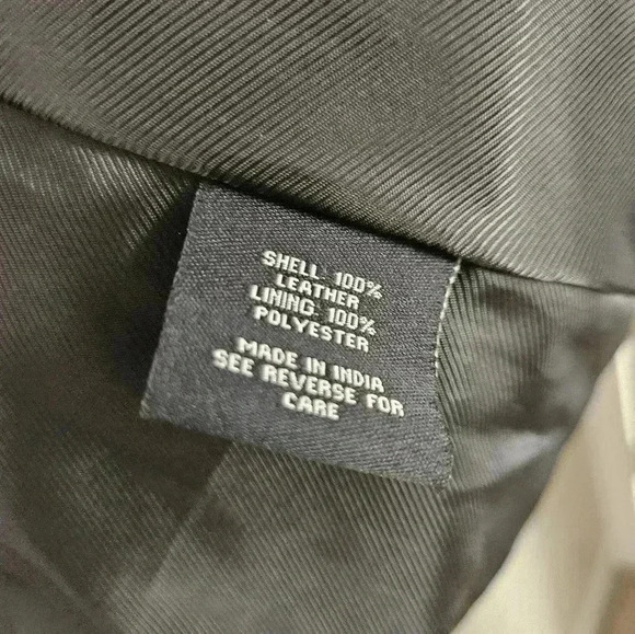 PRAGUE Leather Jacket Size Medium EUC - Picture 6 of 8